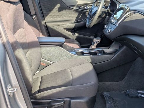 Used 2024 Chevrolet Malibu LT image 30