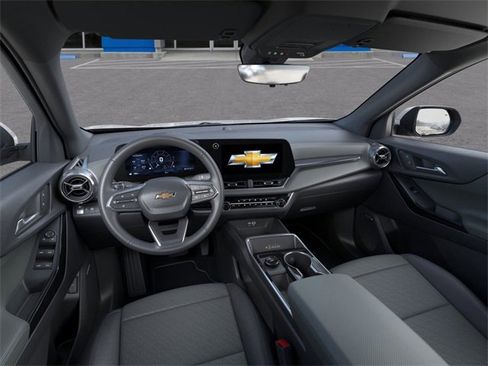 New 2026 Chevrolet Equinox LT w/ Convenience Package II image 16