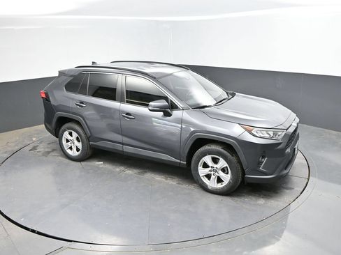 Used 2021 Toyota RAV4 XLE FWD image 21