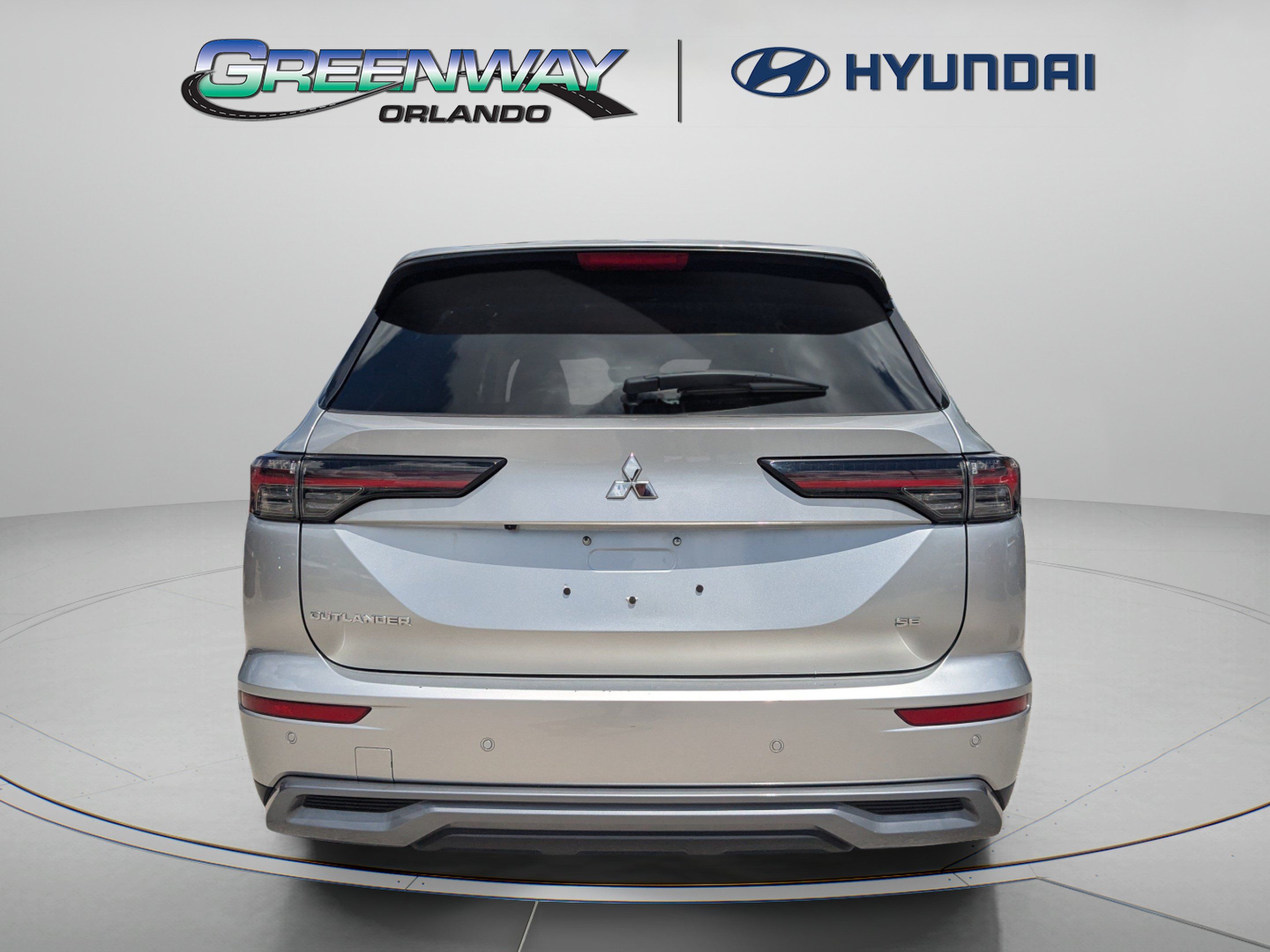 Used 2025 Mitsubishi Outlander SE FWD image 6