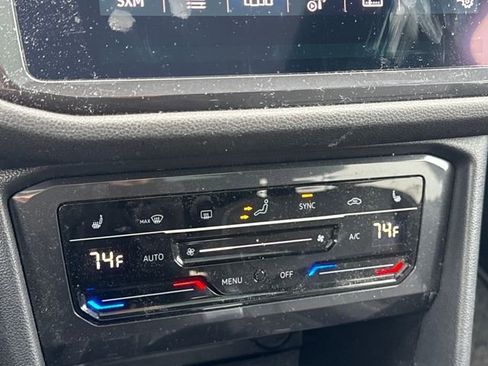 Used 2022 Volkswagen Tiguan SE R-Line image 27