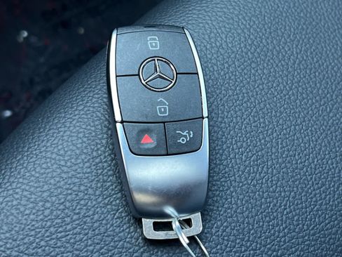 Used 2025 Mercedes-Benz CLA 250 image 28