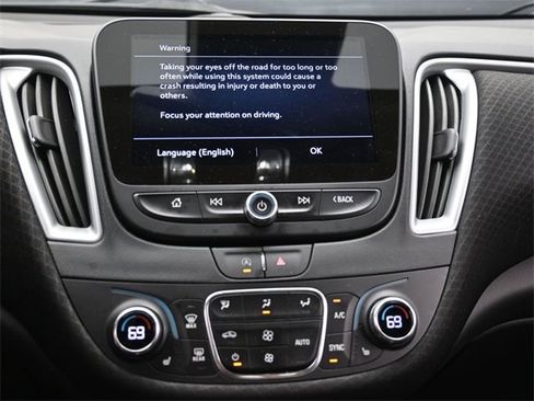 Used 2024 Chevrolet Malibu LT image 22