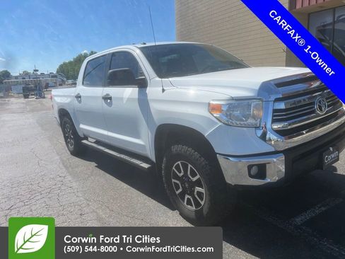 Used 2017 Toyota Tundra SR5 w/ TRD Off Road Package AWD/4WD image 5