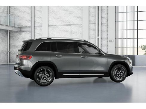 New 2026 Mercedes-Benz GLB 250 4MATIC image 18