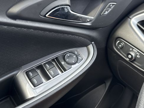 Used 2024 Chevrolet Malibu LT FWD image 17
