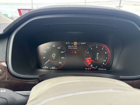 Used 2017 Volvo S90 T6 Momentum w/ Vision Package image 26