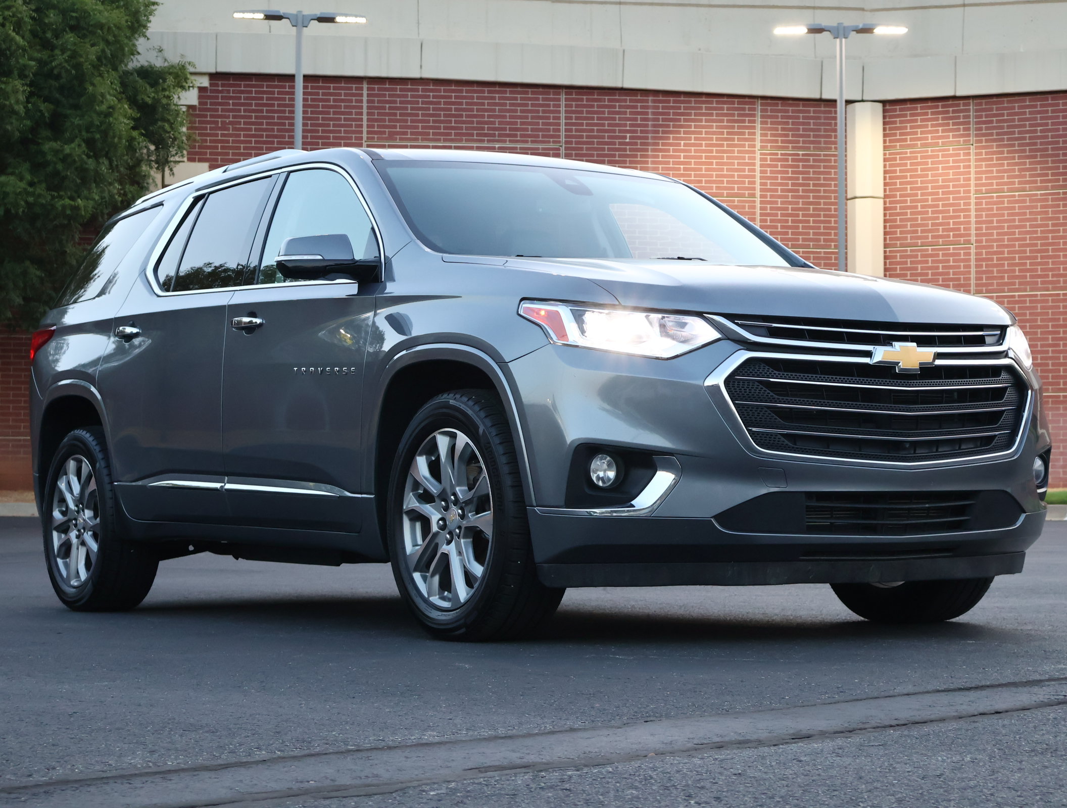 Used 2018 Chevrolet Traverse Premier AWD/4WD image 1