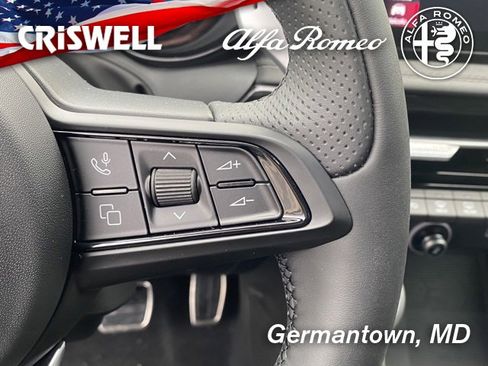 New 2024 Alfa Romeo Tonale Veloce image 23