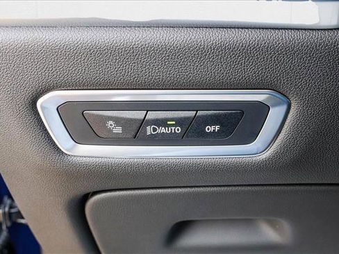 Used 2025 BMW X7 M60i image 13