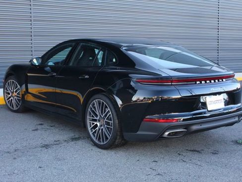 New 2026 Porsche Panamera 4 image 3