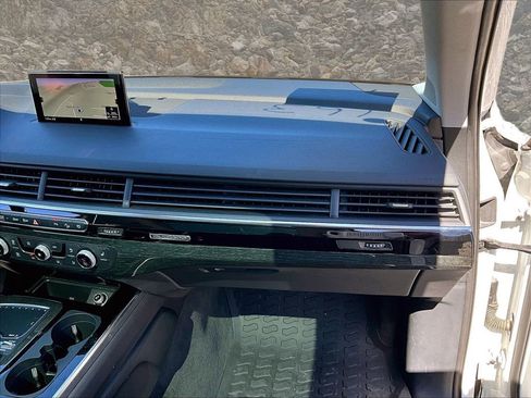 Used 2019 Audi Q7 3.0T Premium Plus image 14