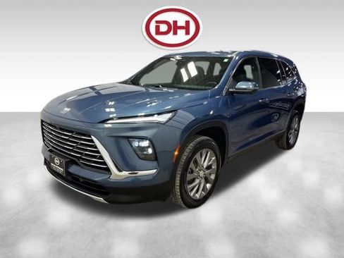 Used 2025 Buick Enclave Preferred image 7