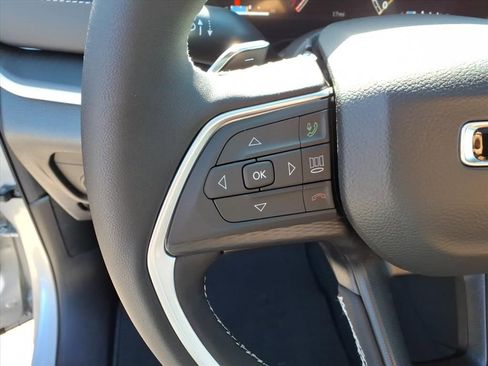 New 2025 Jeep Grand Cherokee L Altitude image 21