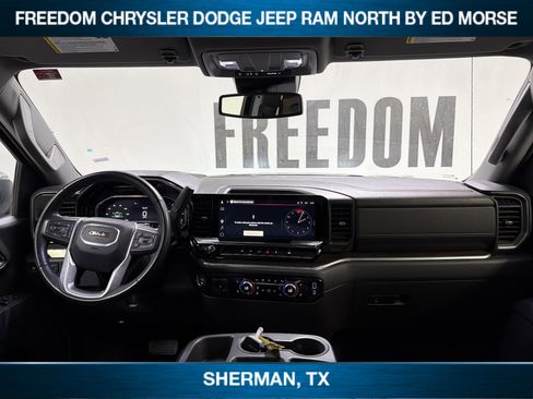 Used 2025 GMC Sierra 1500 SLT AWD/4WD image 11