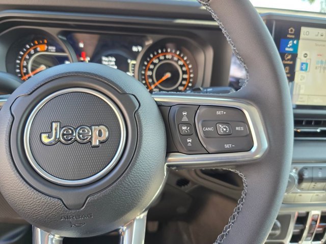 New 2025 Jeep Wrangler Unlimited Sahara w/ Safety Group AWD/4WD image 18