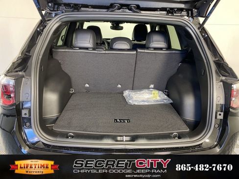 New 2026 Jeep Compass Latitude image 30