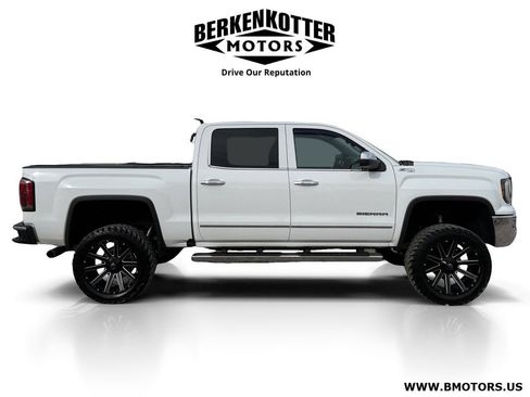 Used 2018 GMC Sierra 1500 SLT w/ SLT Premium Package AWD/4WD image 2