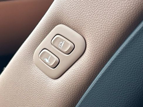 New 2026 Genesis GV70 2.5T Advanced AWD/4WD image 24