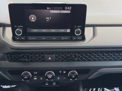 Used 2025 Honda Accord LX image 21