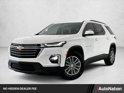 Used 2023 Chevrolet Traverse LT FWD image 1
