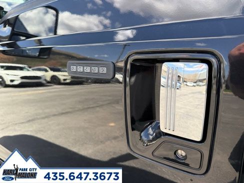 Used 2015 Ford F350 Platinum w/ FX4 Off-Road Package AWD/4WD image 13