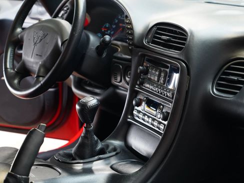 Used 2002 Chevrolet Corvette Z06 w/ Memory Pkg RWD image 48