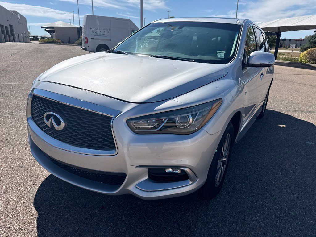 Used 2016 INFINITI QX60 Luxe AWD/4WD image 2
