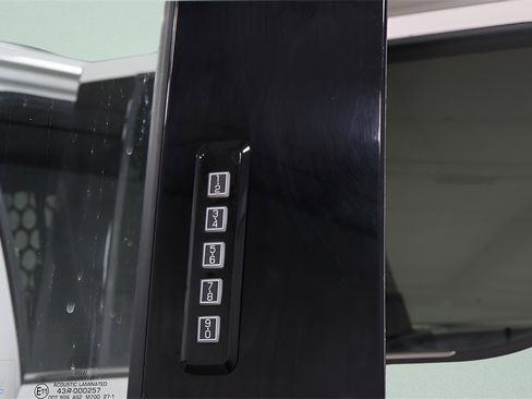 Used 2017 Ford F350 Platinum w/ Platinum Ultimate Package image 30