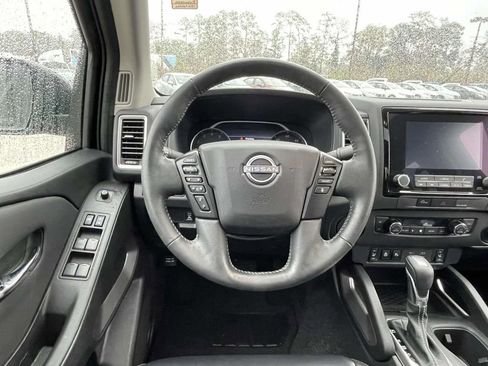 Used 2024 Nissan Frontier SL w/ Technology Package image 12