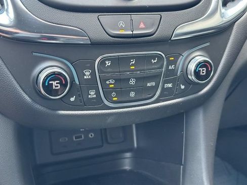 Used 2024 Chevrolet Equinox LT w/ LPO, Floor Liner Package FWD image 18