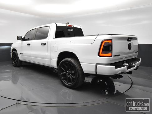 Used 2023 RAM 1500 Laramie AWD/4WD image 5