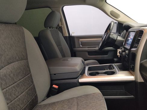 Used 2019 RAM 1500 Big Horn RWD image 21
