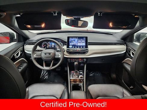 Certified 2025 Jeep Compass Limited image 28