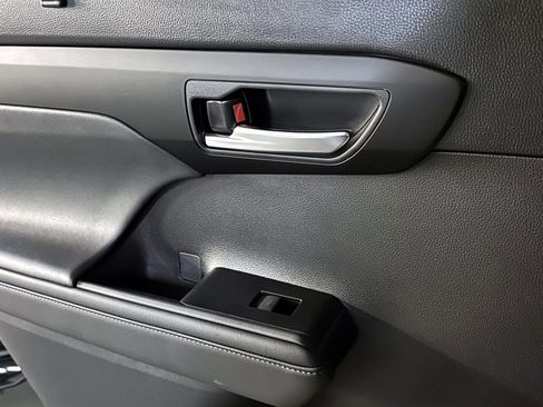 Certified 2026 Toyota Highlander XSE image 21
