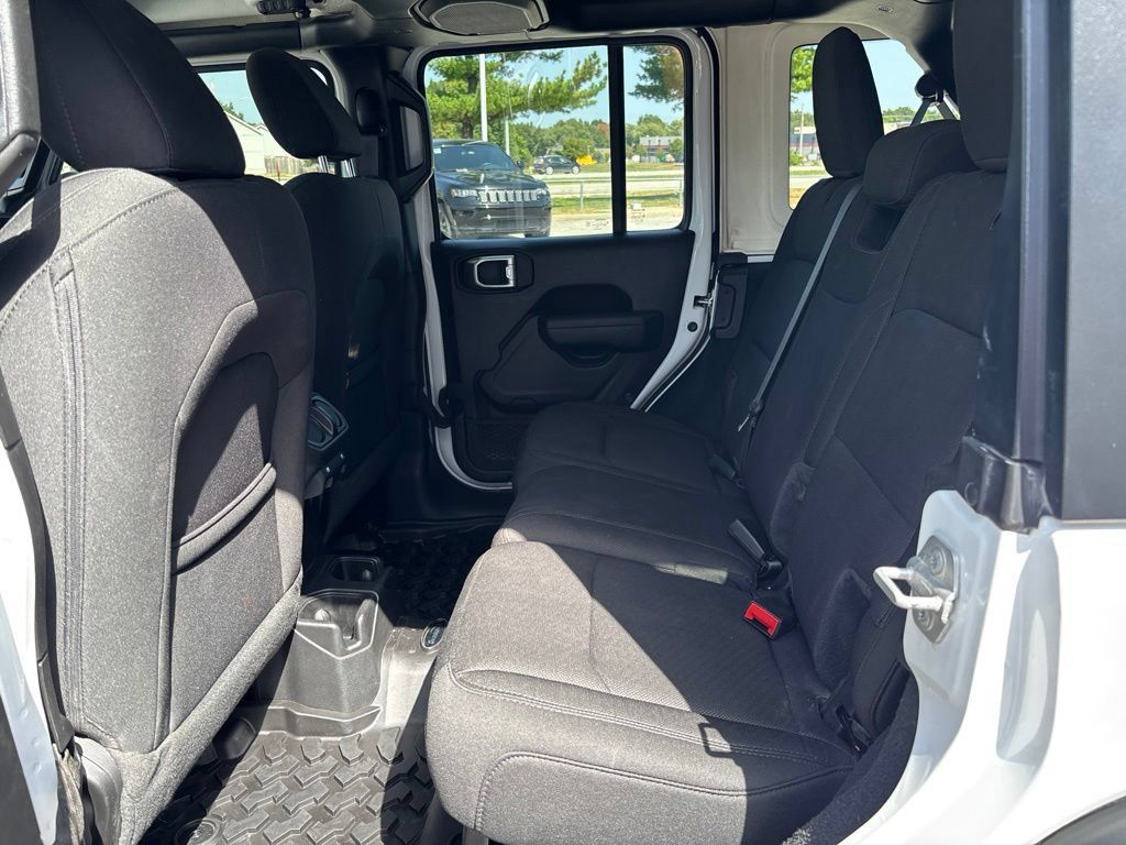 Used 2022 Jeep Wrangler Unlimited Sport AWD/4WD image 16