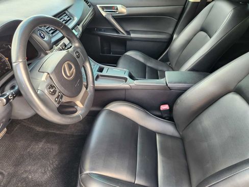 Used 2014 Lexus CT 200h w/ Seat Comfort Package FWD image 11