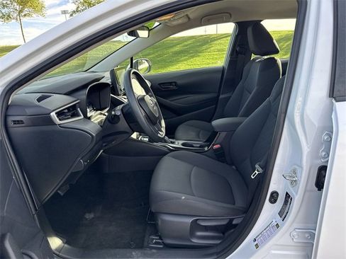 Used 2022 Toyota Corolla LE image 22