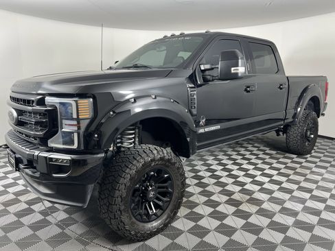 Used 2022 Ford F250 Lariat w/ Black Appearance Package AWD/4WD image 8