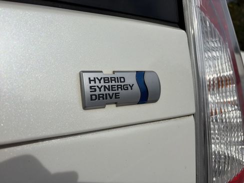 Used 2012 Toyota Prius Two image 24