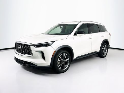 Used 2023 INFINITI QX60 Luxe FWD image 3