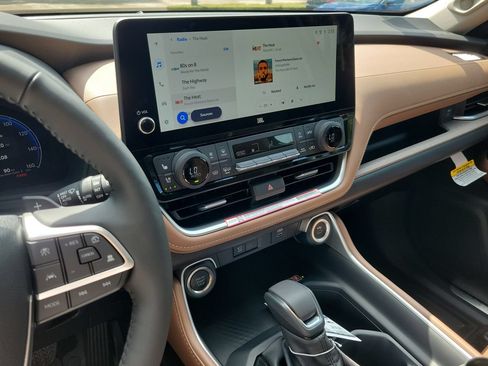 New 2026 Toyota Grand Highlander AWD image 24