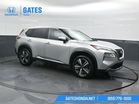 Used 2023 Nissan Rogue SL w/ SL Premium Package image 4