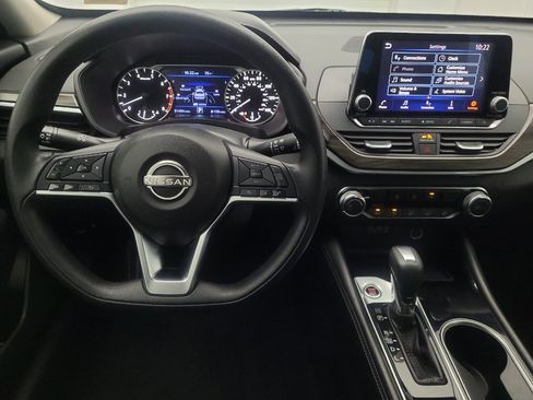 Used 2023 Nissan Altima 2.5 SV AWD/4WD image 22