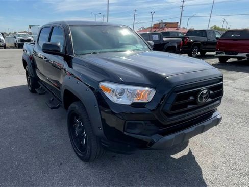 Used 2022 Toyota Tacoma SR image 4
