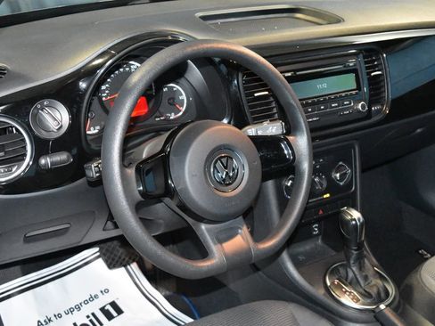Used 2014 Volkswagen Beetle 2.5 image 2