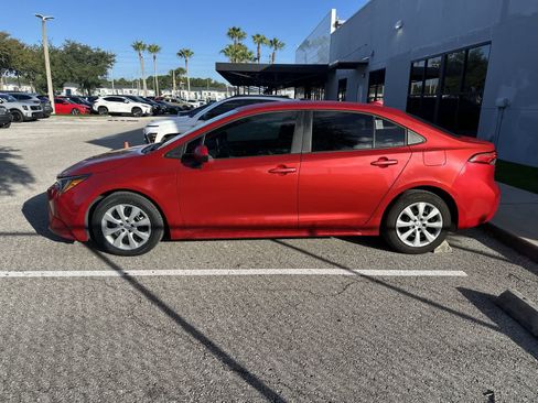 Used 2020 Toyota Corolla LE FWD image 5