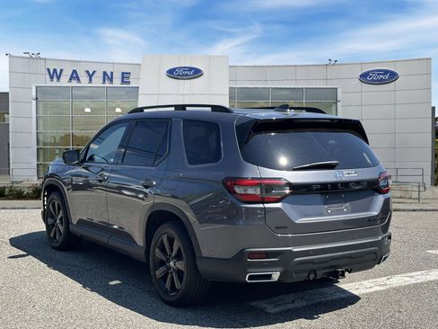Used 2025 Honda Pilot Black Edition image 4