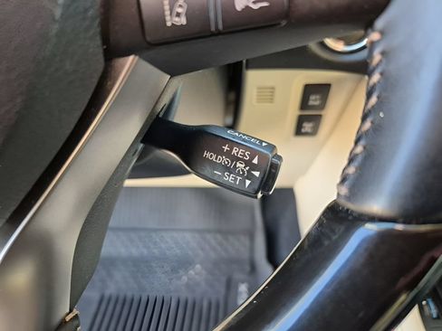 Used 2023 Lexus GX 460 Luxury w/ Sport Design Package AWD/4WD image 39