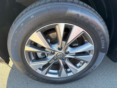 Used 2017 Nissan Murano S w/ Navigation Package image 11